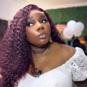 20 inches burgundy pixel 250g with 5by5 closure