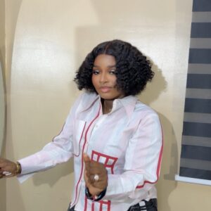8 inches pixie curls 5*5